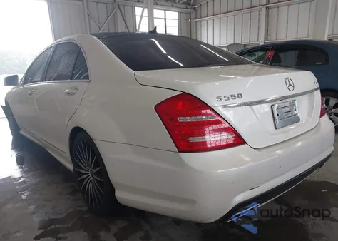 2010 Mercedes-Benz S 550 4Matic из США, поврежденный, VIN WDDNG8GB1AA352707